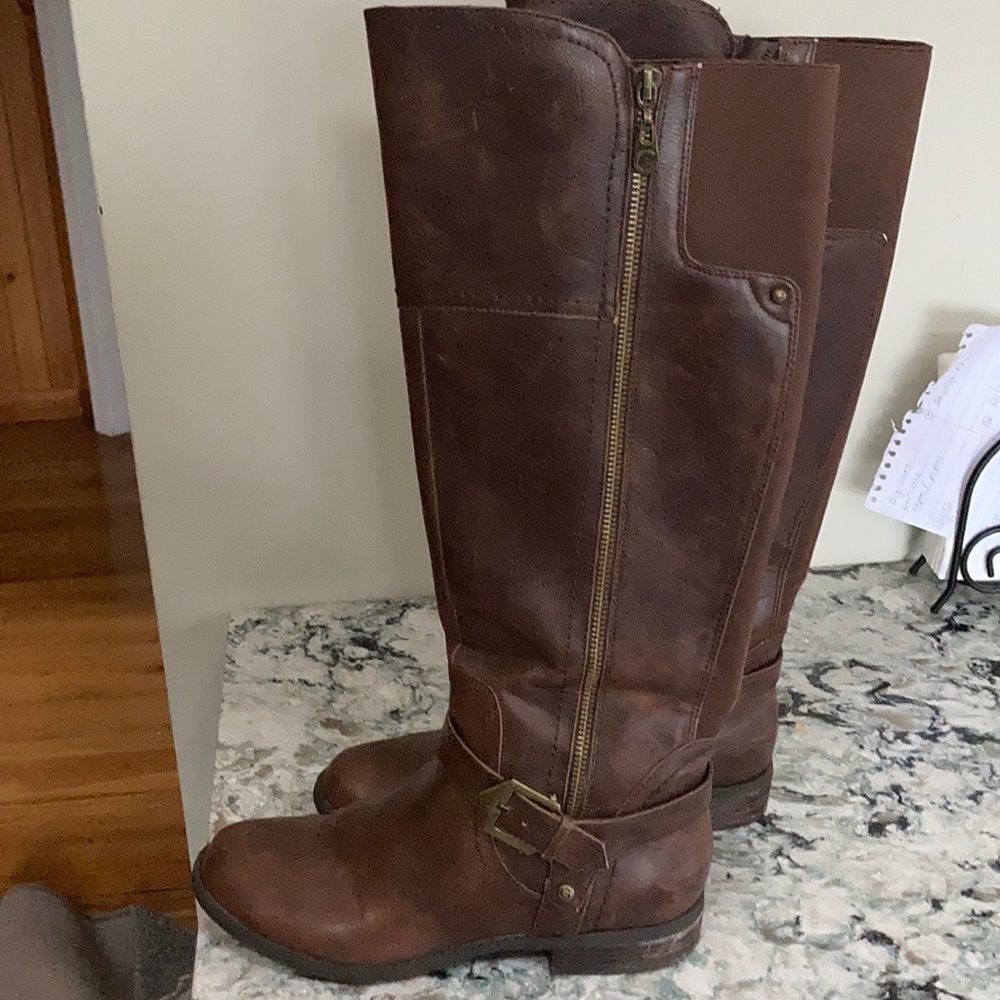 Guess brown boots